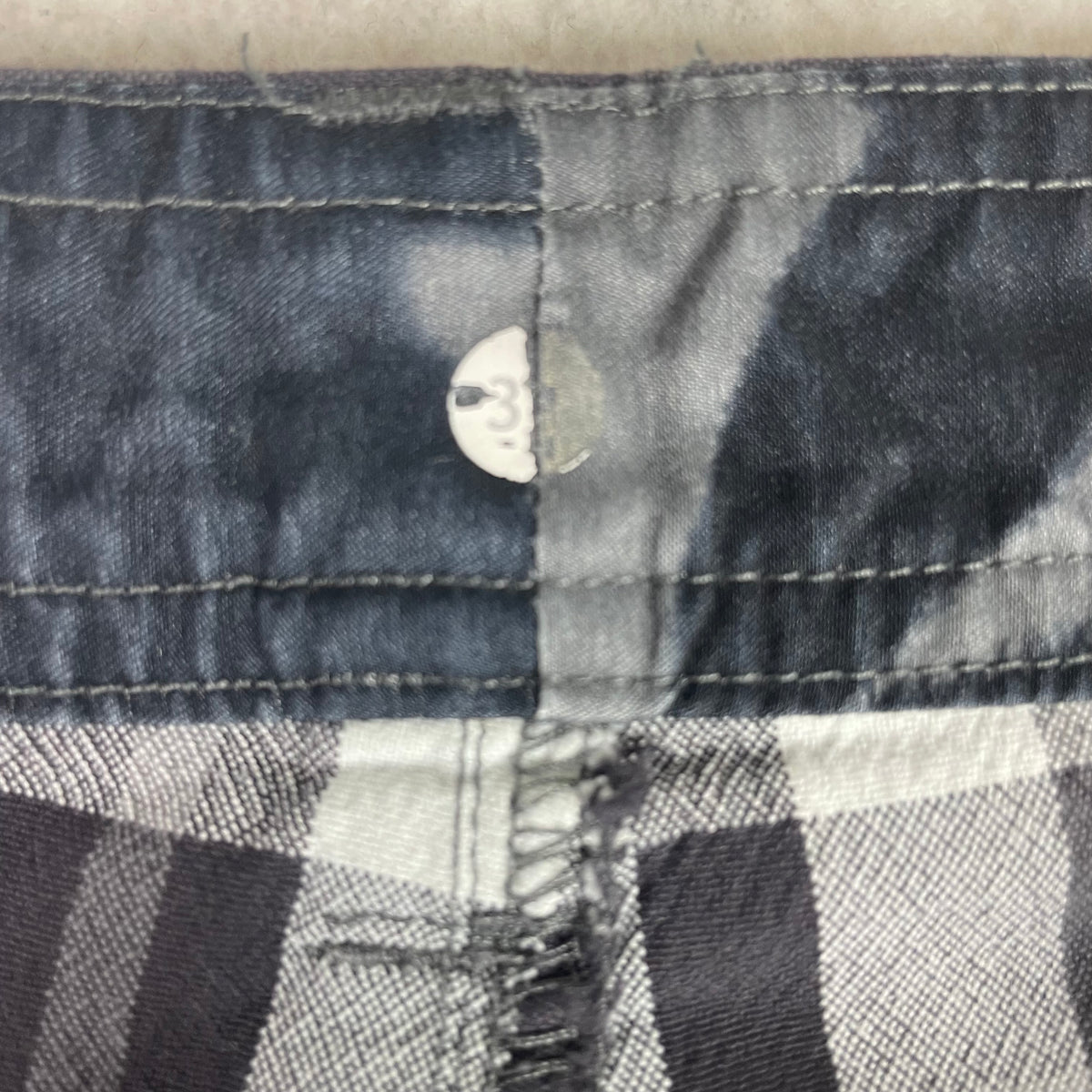 Lululemon Grey Plaid Performance Golf Shorts 36 Outdoors Casual