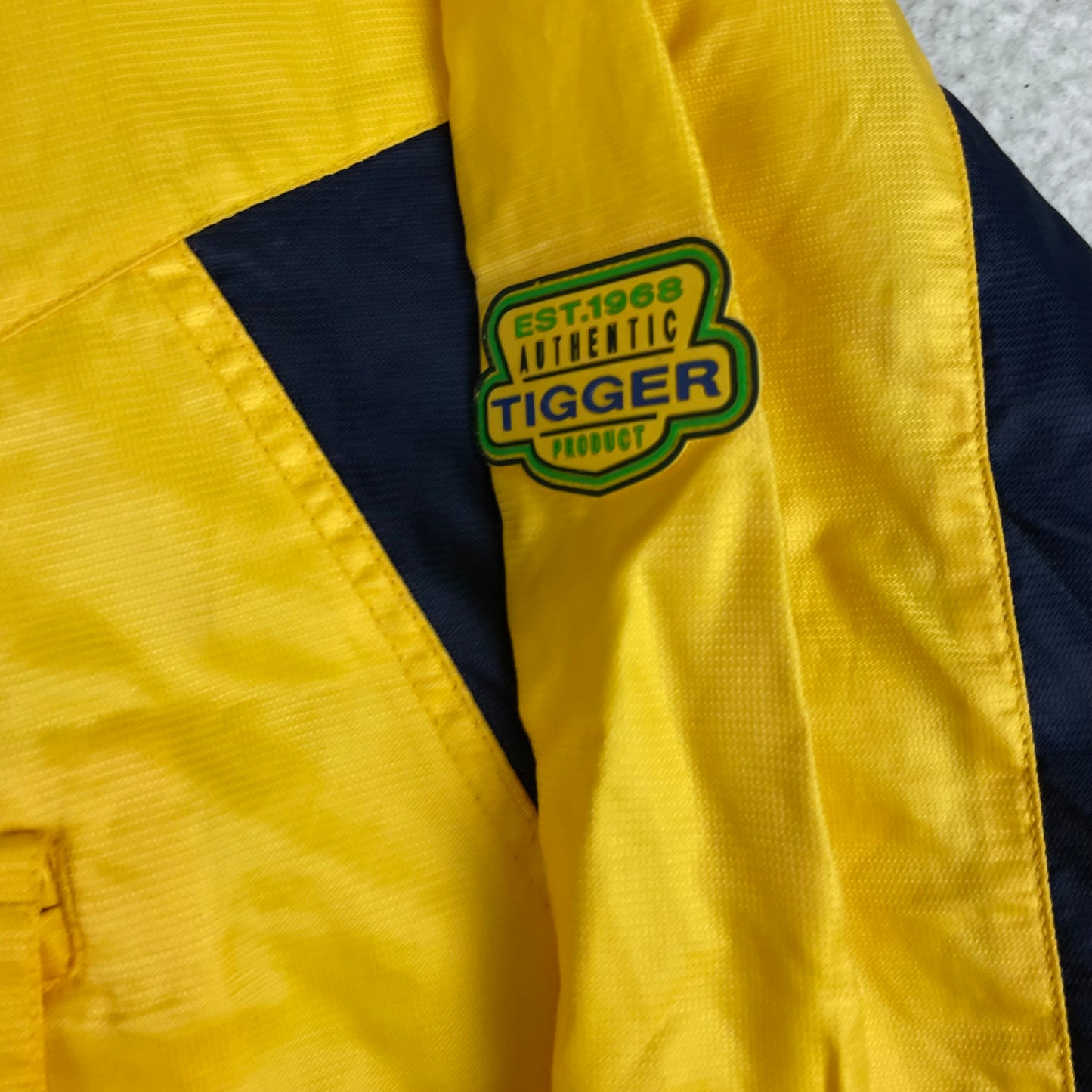 Disney Store Tigger Sports Yellow Navy Blue Hooded Anorak Windbreaker Jacket