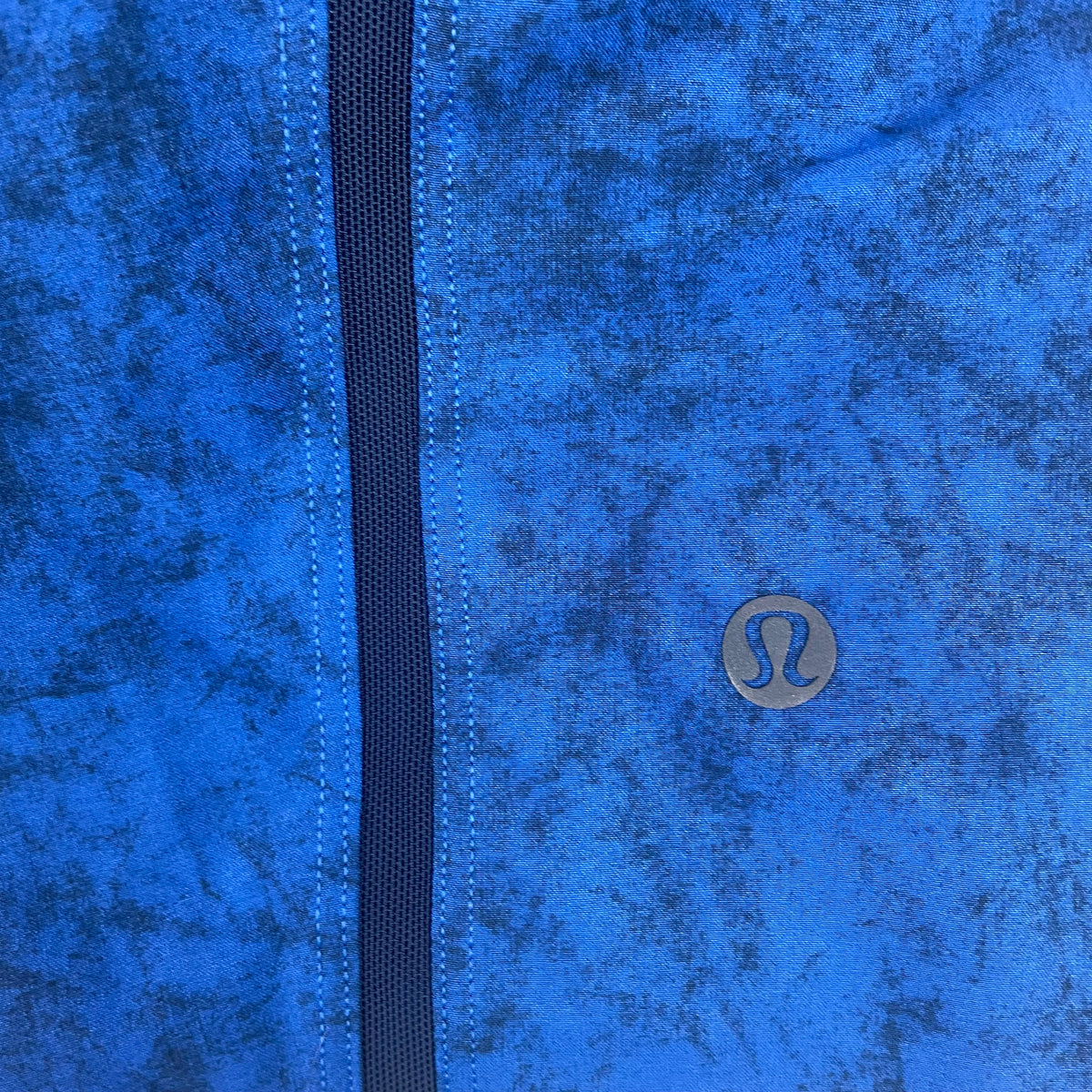 Lululemon Blue Abstract Pattern Lined Athletic Shorts 30
