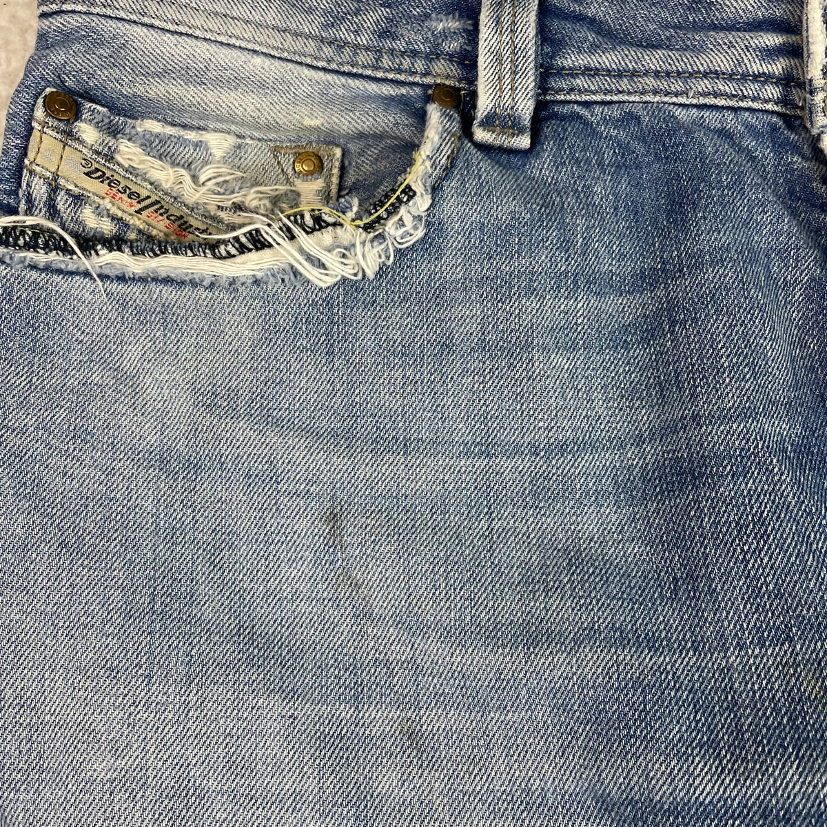 Diesel Light Wash Distressed Larkee Straight Leg Jeans 36x32 Grunge