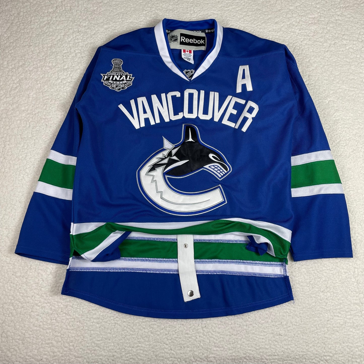 Reebok Vancouver Canucks Jersey 2011 Stanley Cup Ryan Kesler Fight Strap