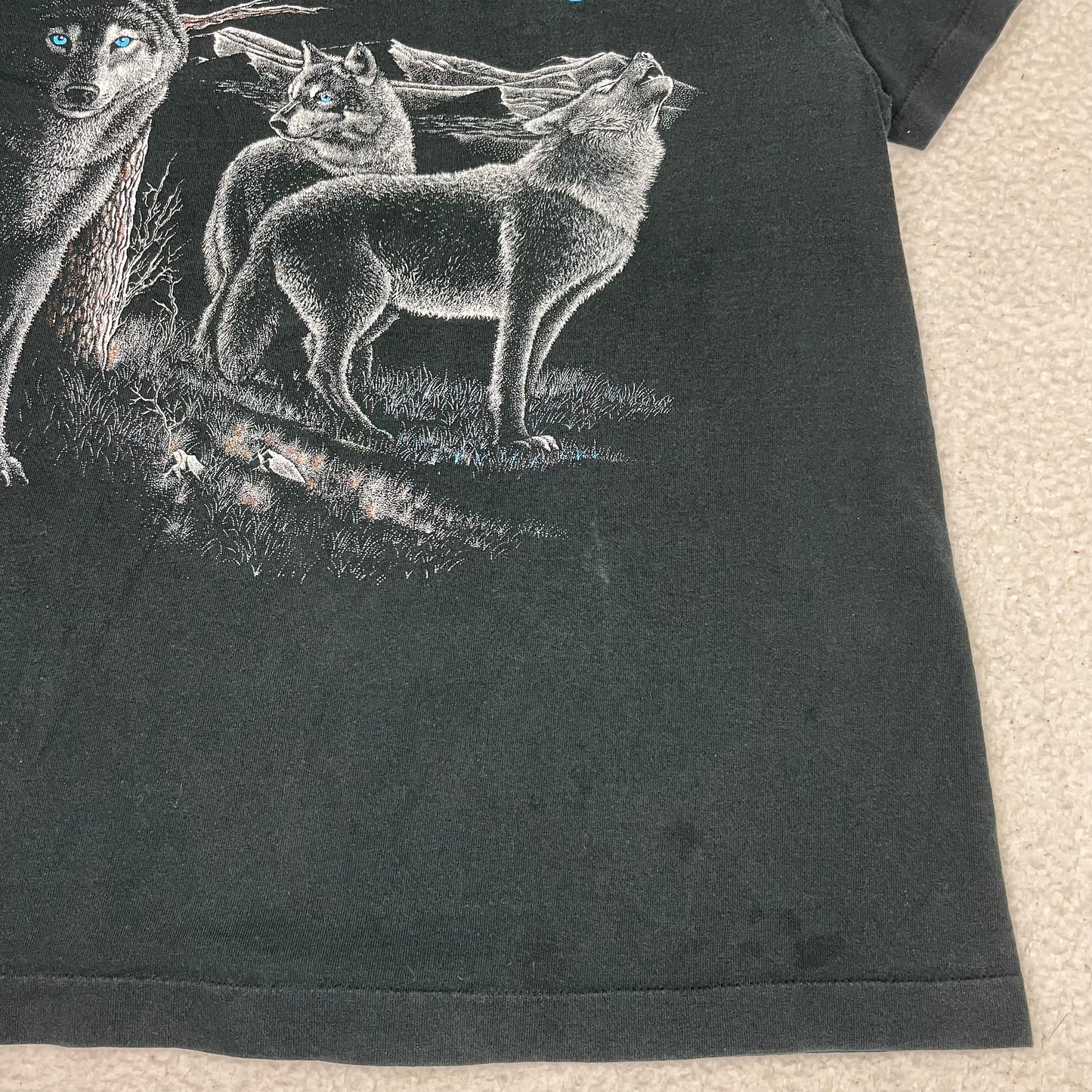 Vintage First Nation Wolves in Nature Single Stitch Shirt