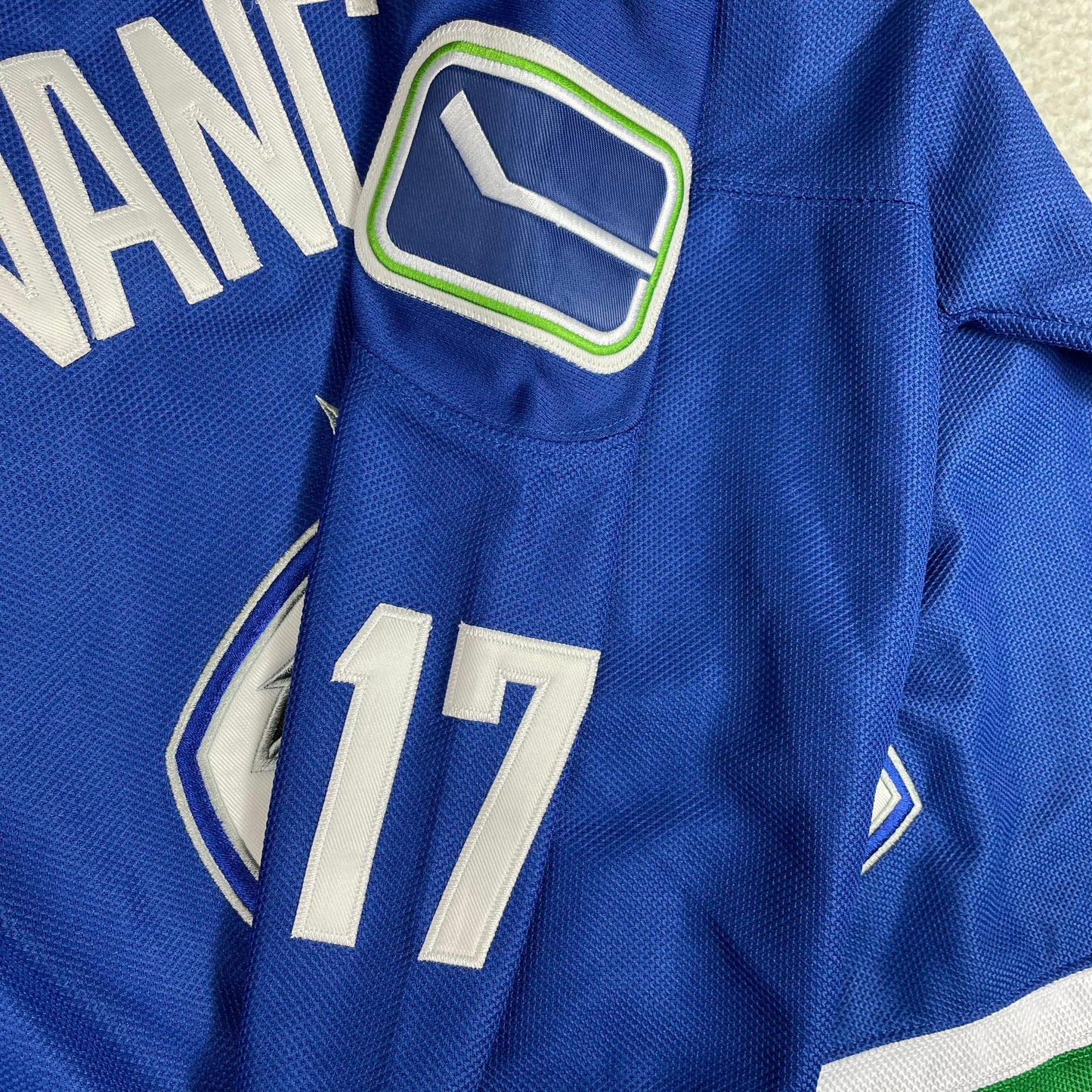 Reebok Vancouver Canucks Jersey 2011 Stanley Cup Ryan Kesler Fight Strap