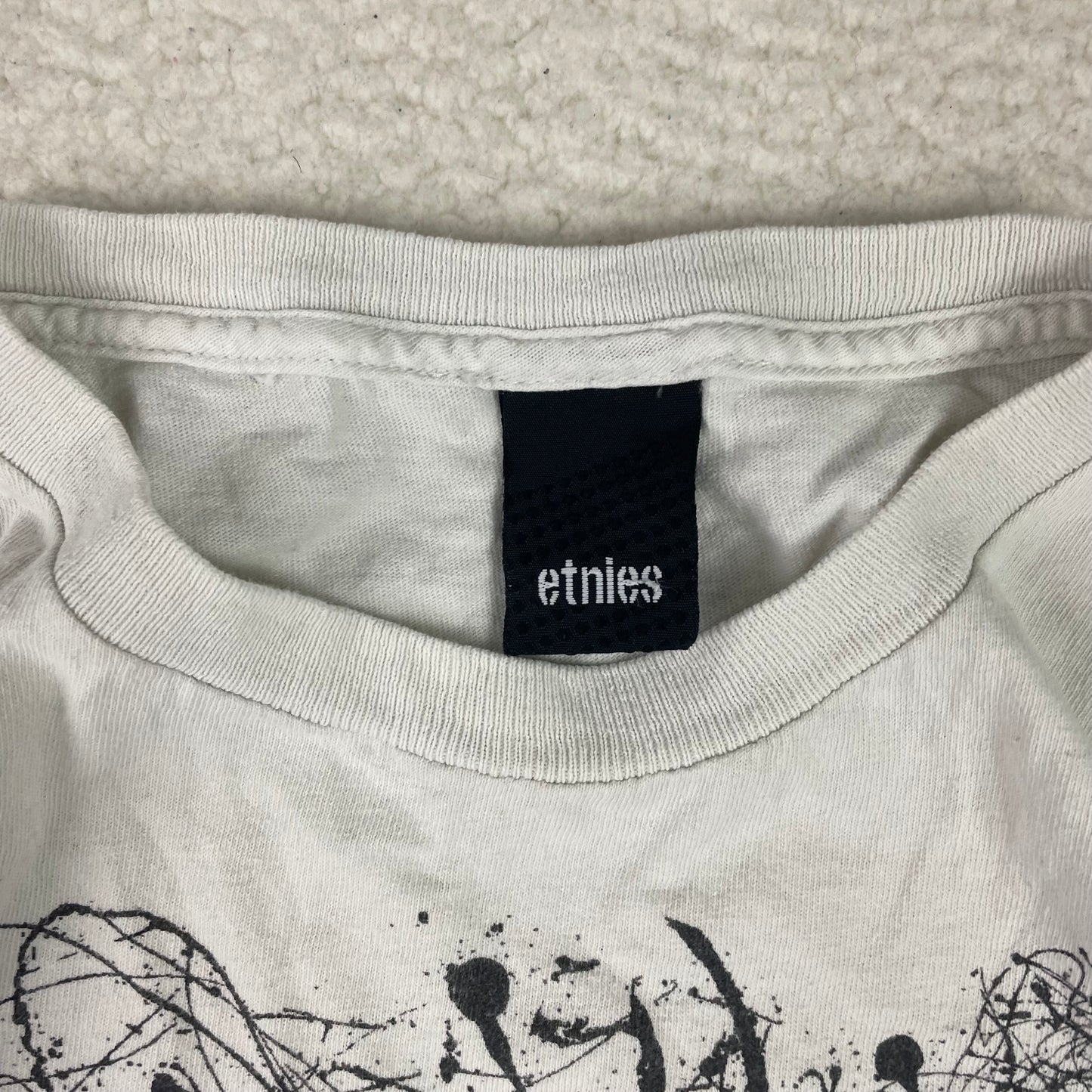 Y2K Etnies Graphic Distress Graphic Shirt