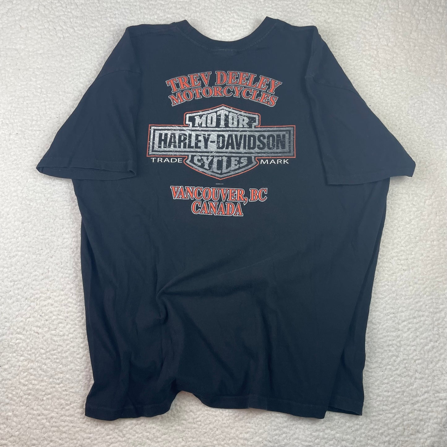 Vintage Harley Davidson Y2K Skulls Shirt