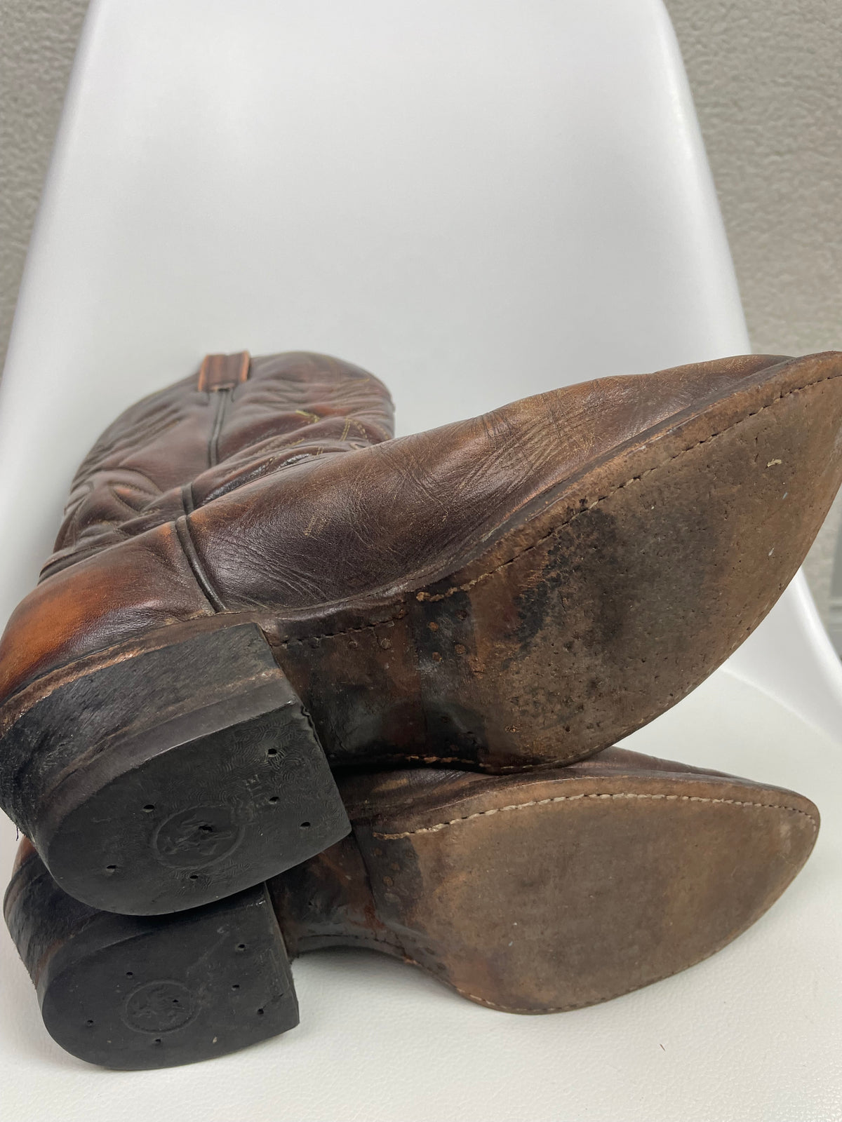 Vintage Brown Full Grain Leather Western Cowboy Boots 8.5