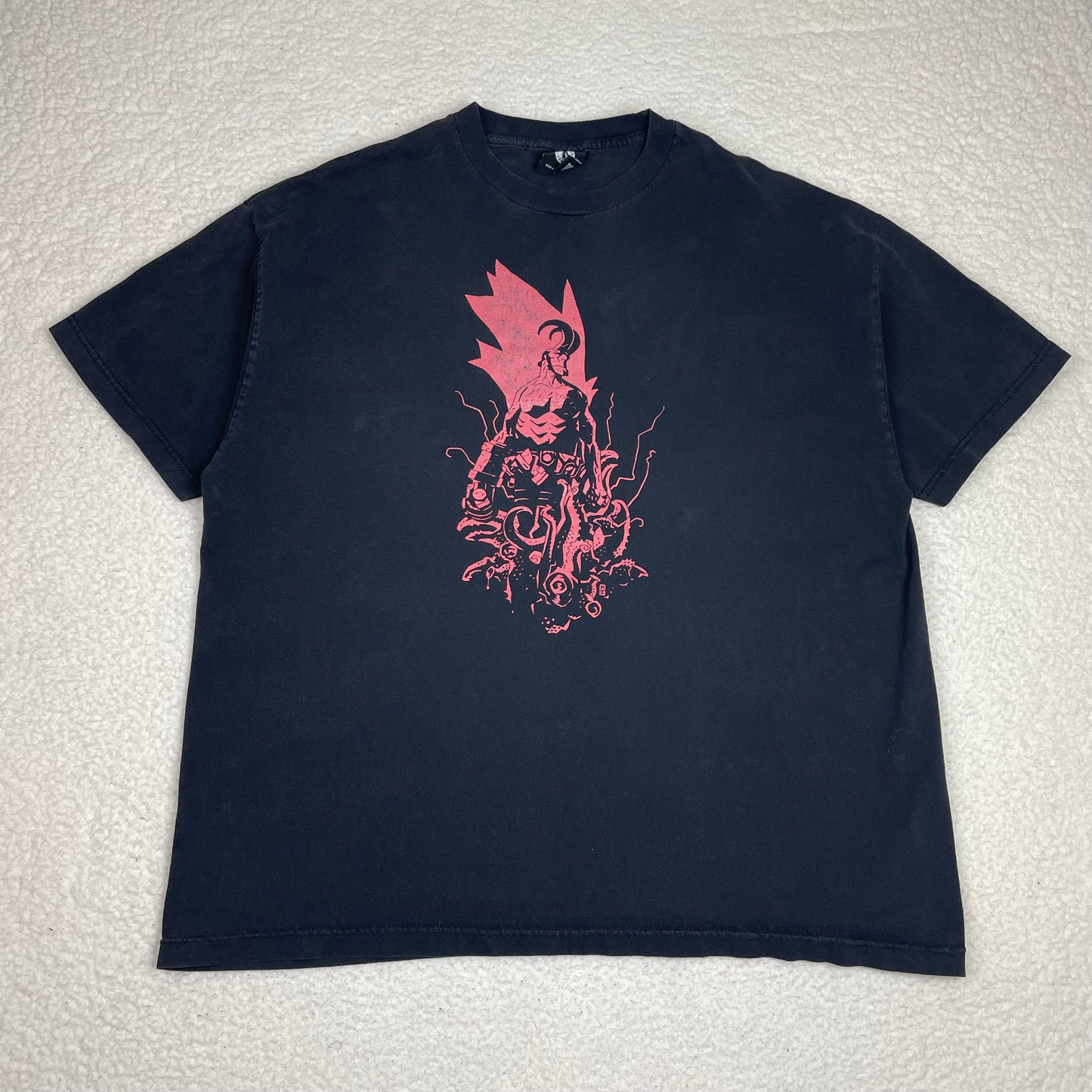 Vintage Darkhorse Comics 2002 Hellboy Graphic Shirt