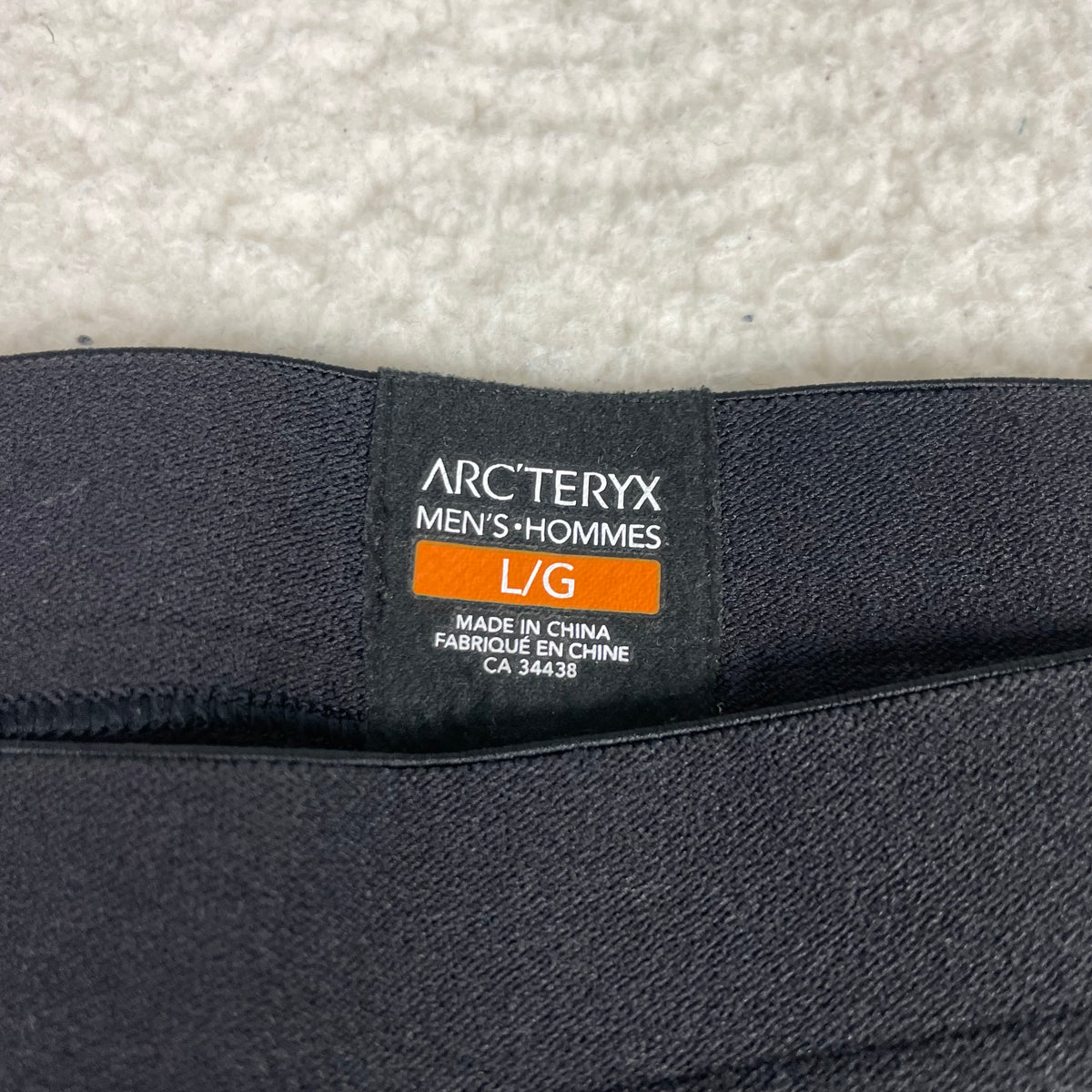 Arc'teryx Black Cropped Hiking Pants L Gorpcore Outdoors Minimalist