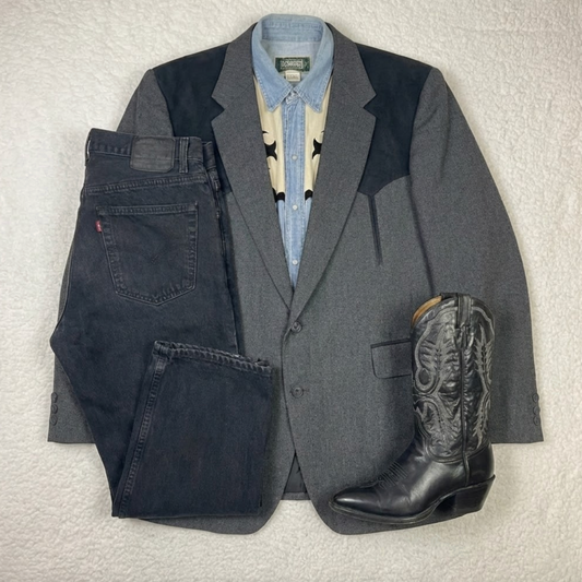 Spirited Wanderer Premium Outfit Box